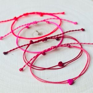 ❤️💗NEW Love/ heart set of 4 Handmade string adjustable bracelets 🫶